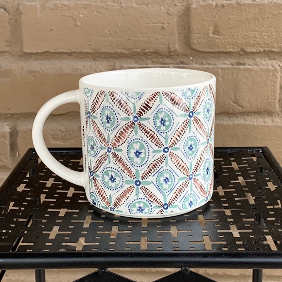 🤩 Mug Sale! Anthropologie Letter “C” Mug - Picture 3 of 6